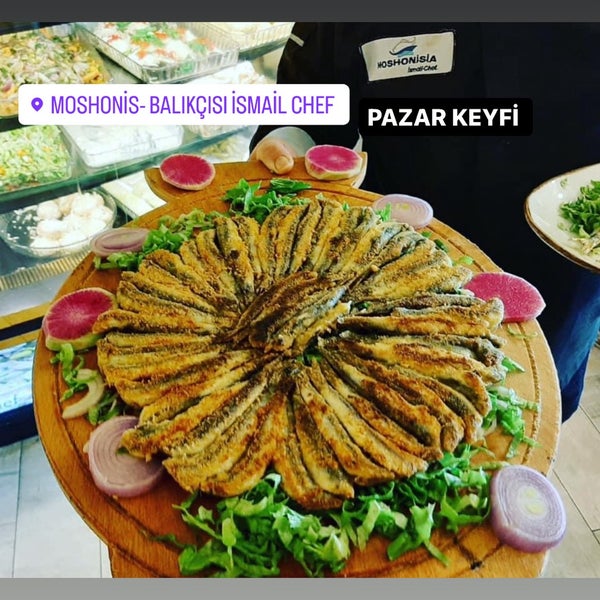 Foto tirada no(a) Moshonis Balıkçısı İsmail Chef por MOSHONİS BALIKCISI CHEF İ. em 3/17/2024