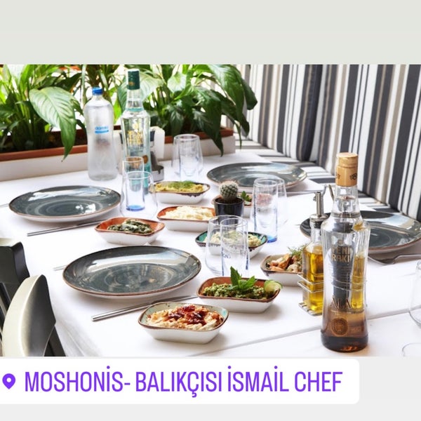 Foto scattata a Moshonis Balıkçısı İsmail Chef da MOSHONİS BALIKCISI CHEF İ. il 12/5/2023