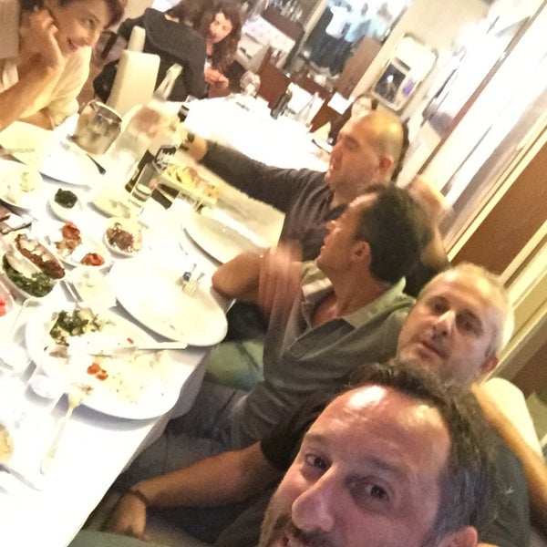 9/18/2015 tarihinde Hakan Y.ziyaretçi tarafından Antakya Restaurant'de çekilen fotoğraf