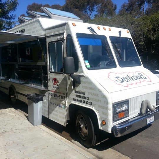 Photo taken at Devilicious Food Truck by Kelly G. on 2/4/2013