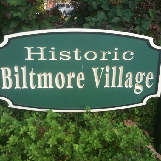 Снимок сделан в Biltmore Village пользователем Ben C. 10/6/2012