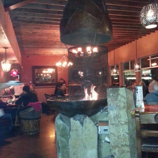 Снимок сделан в Moctezuma&#39;s Mexican Restaurant &amp; Tequila Bar пользователем Steve N. 12/17/2012