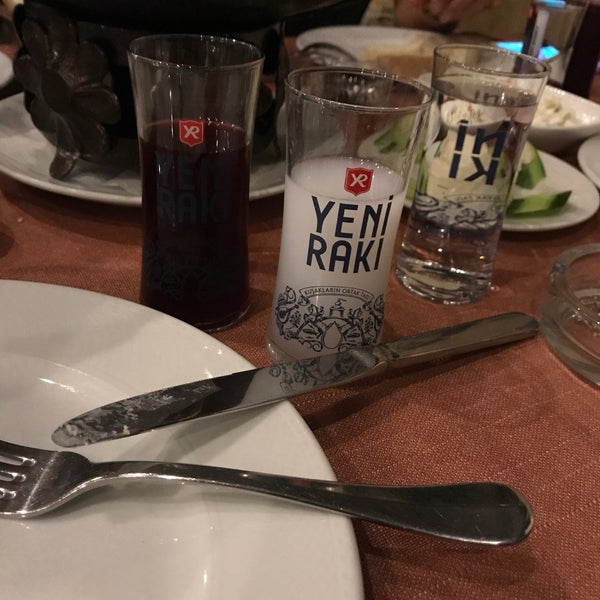 Das Foto wurde bei Balıkçıdede Restaurant von 👑 MAS . am 10/26/2018 aufgenommen