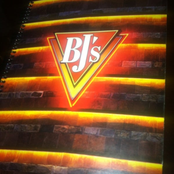 Photo prise au BJ&#39;s Restaurant &amp; Brewhouse par Josh W. le2/15/2013