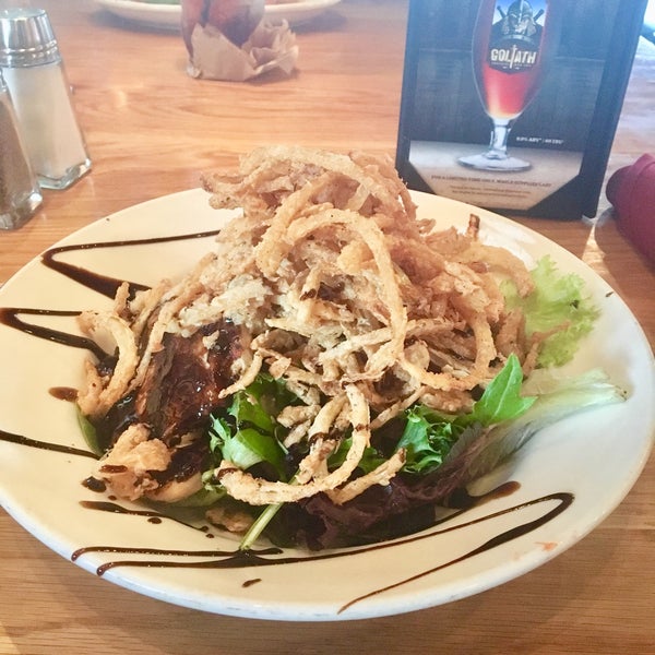 Photo taken at BJ&#39;s Restaurant &amp; Brewhouse by Jason M. on 3/18/2018