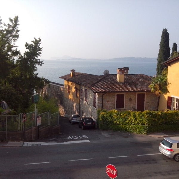 รูปภาพถ่ายที่ Gardone Riviera โดย Giampiero C. เมื่อ 9/28/2014