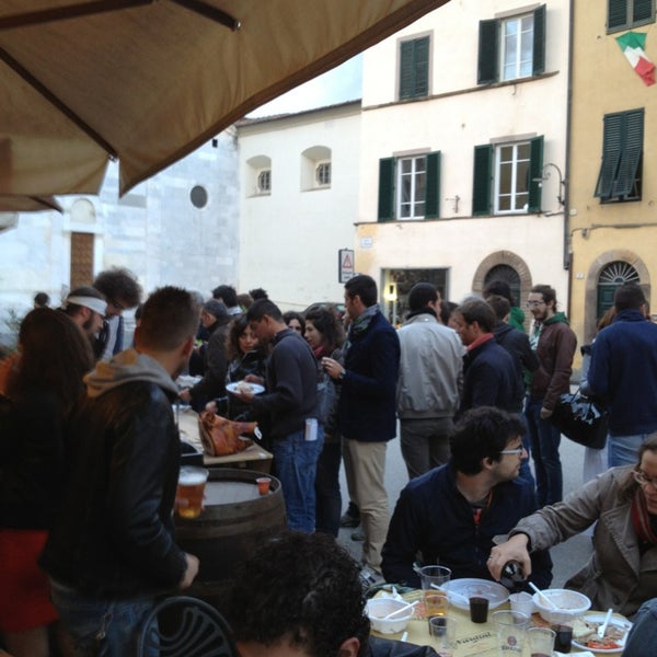 Снимок сделан в Piccola Osteria Lucca Drento пользователем Nicola N. 5/24/2013