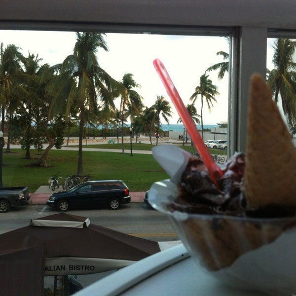 Foto diambil di Gelato-go South Beach oleh Nicole A. pada 2/2/2013