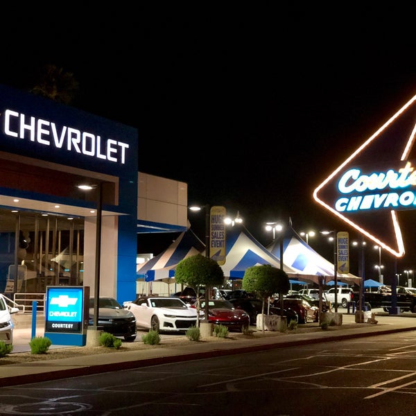 Courtesy Chevrolet Car Dealership in Camelback East