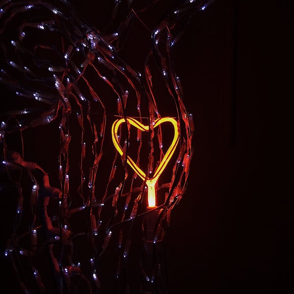 รูปภาพถ่ายที่ ЛЮБЛЮ: LED. WINE. LOVE&#39;S โดย Misha S. เมื่อ 12/23/2017