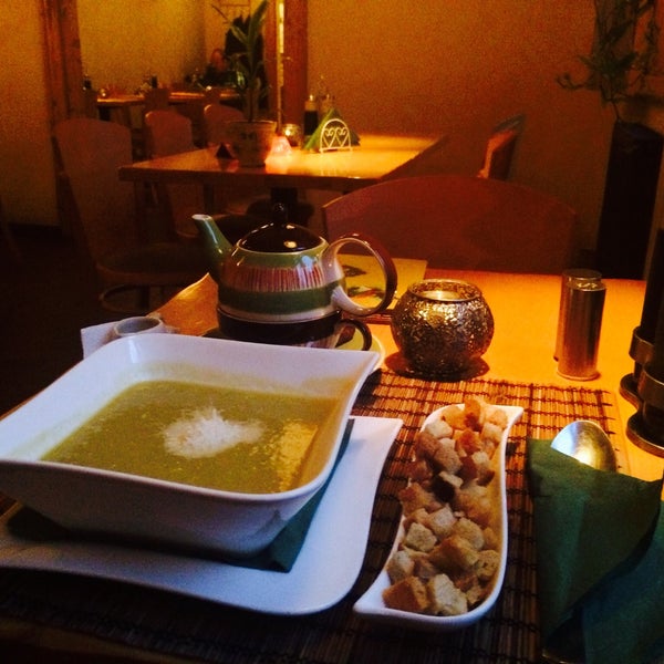Foto tirada no(a) Samsara Foodhouse por Rebecca D. em 1/26/2015
