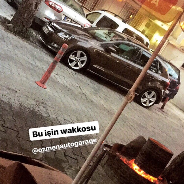 รูปภาพถ่ายที่ Hisarönü Çaycısı Plus โดย Emre B. เมื่อ 12/24/2017