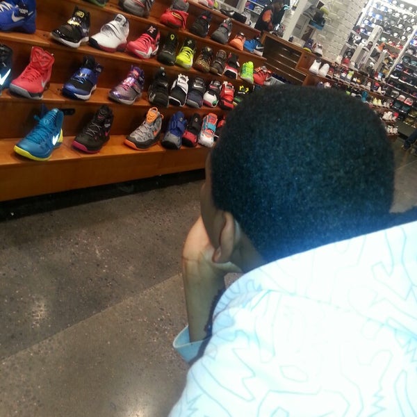 champs roosevelt field