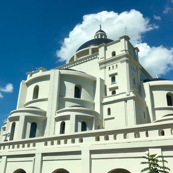 4/5/2018 tarihinde Zack S.ziyaretçi tarafından Basílica de la Virgen de Caacupé'de çekilen fotoğraf
