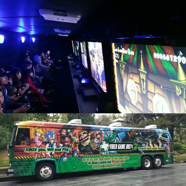 4/10/2016にRoy F.がVideo Game Busで撮った写真