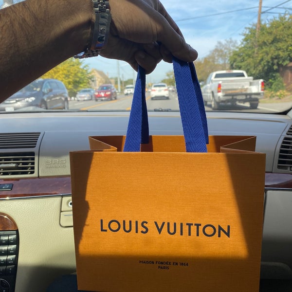 Louis Vuitton - Boutique in Green Hills