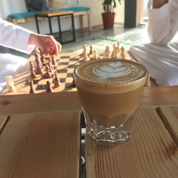 Das Foto wurde bei Bash Specialty Coffee von Saud am 4/13/2018 aufgenommen