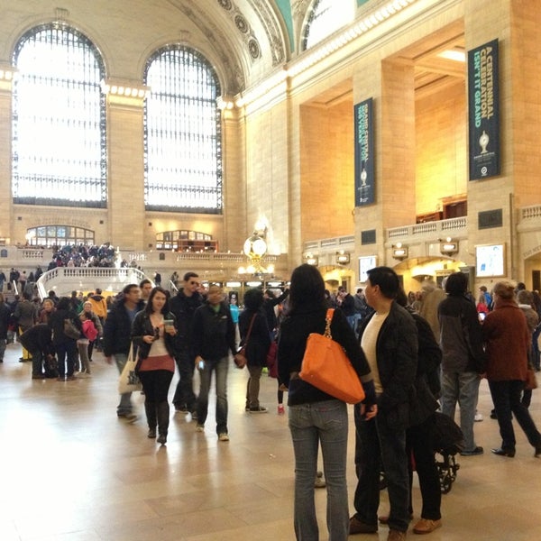 Foto tomada en Nick Cave&#39;s HEARD•NY at Grand Central Terminal  por Tristan W. el 3/30/2013