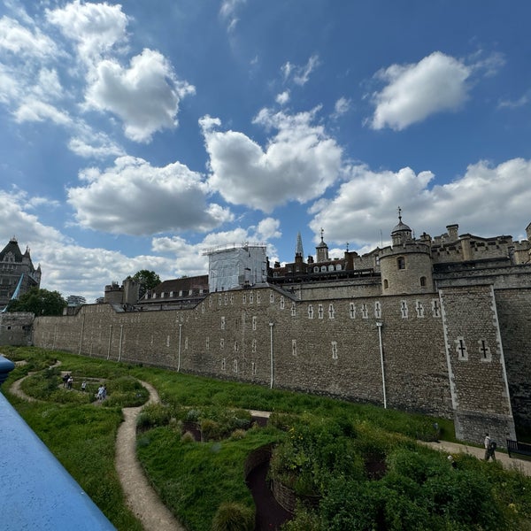 Photo taken at Tower of London by Yarne D. on 5/25/2024