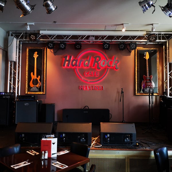 Photo taken at Hard Rock Cafe Helsinki by Shahrul H. on 9/14/2019