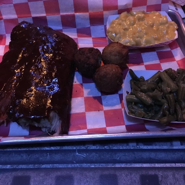 Ribs were outstanding! Great green beans and Mac too. Solid beer selection and the venue/stage is a perfect addition