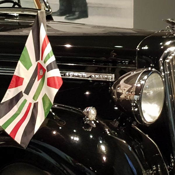 Снимок сделан в The Royal Automobile Museum пользователем Ana P. 10/17/2018