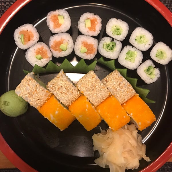 Foto diambil di Sushi Inn oleh Denizz pada 11/19/2018