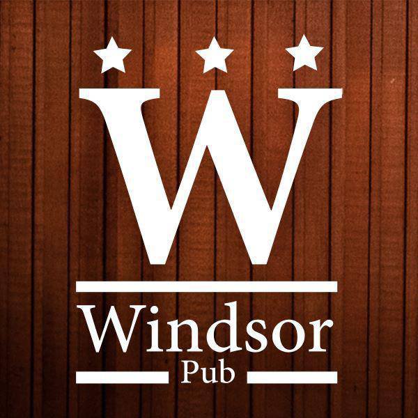 Das Foto wurde bei Windsor Pub von Windsor Pub am 11/15/2013 aufgenommen