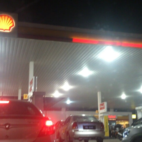 Photo taken at Shell by M Syaza I. on 10/1/2014