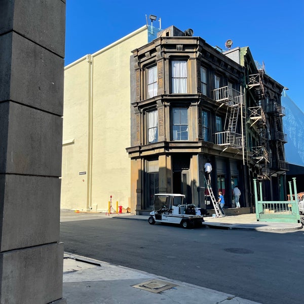 Амфитеатр фон. Greek theatre los angeles hta. Stage 30. Wwe wrestlemania stage arena. Зеленый лазер на сцене.