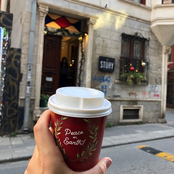 Das Foto wurde bei Story Coffee &amp; Food von Eliçe am 12/29/2020 aufgenommen