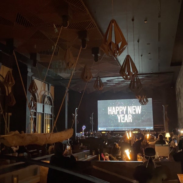 Foto tomada en Ovvi Lounge &amp; Restaurant  por 🦩 .. el 12/31/2022
