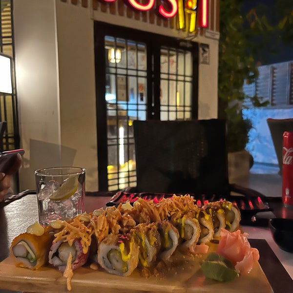 Foto tomada en Finding Sushi  por 🦩 .. el 4/19/2024