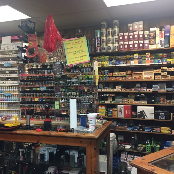 The Smoker S Den Athens Ga