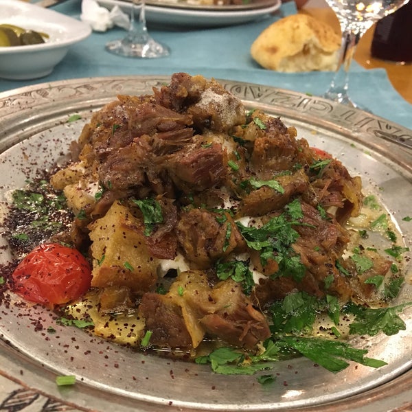 Foto tirada no(a) Tiritcizade Restoran Konya Mutfağı por Gülsev A. em 7/12/2019