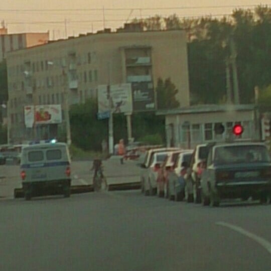 Переезд узловая. Переезд узловая. Железнодорожный переезд житомир. Переезд узловая. Железнодорожный переезд в городе узловая.