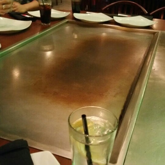 Photo taken at Sumo Japanese Steakhouse by Karl S. on 1/3/2016