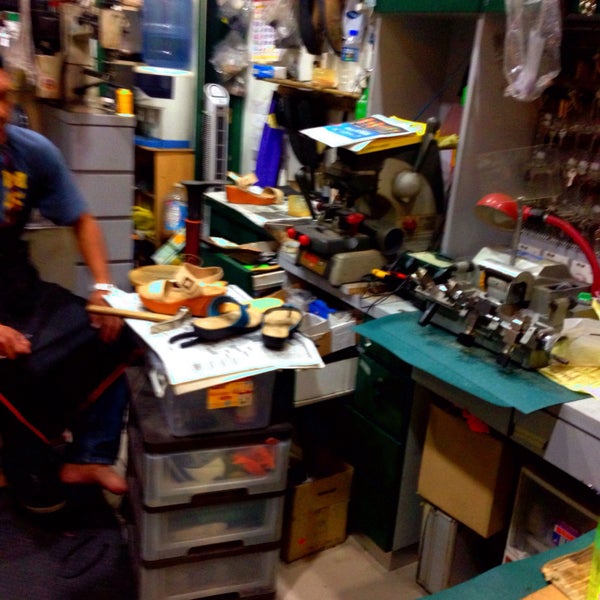 Shoe Repair Wangsa Maju