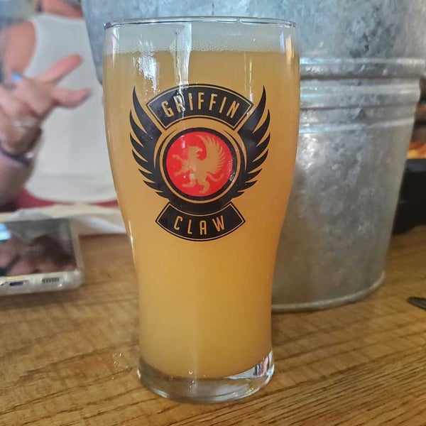 Photo taken at Griffin Claw Brewing Company by Timothy H. on 7/25/2021