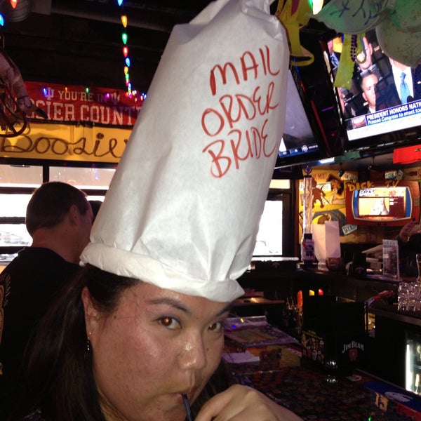 Photo taken at Dick&#39;s Last Resort by Melissa A. on 5/11/2013