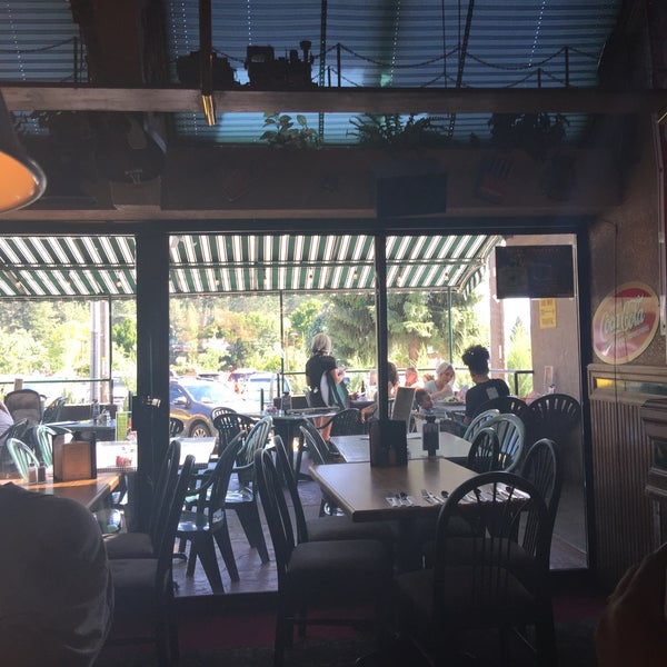 Photos At Crickets Restaurant In Coeur D Alene
