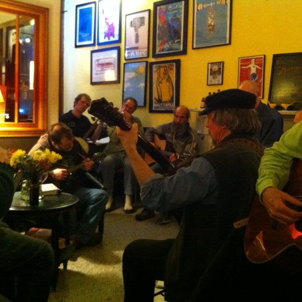 Photo taken at Indie Coffee by Martin M. on 2/13/2013