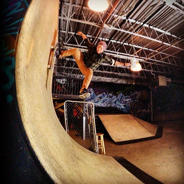 2/10/2014にBossmanがGardenSK8 Indoor Skateparkで撮った写真