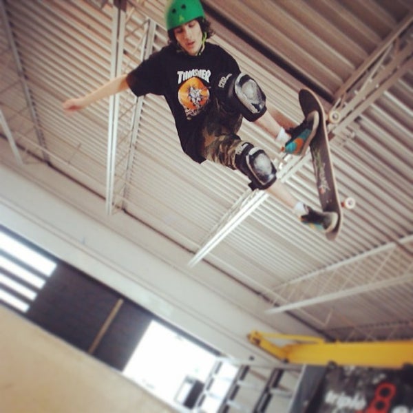 2/22/2014にBossmanがGardenSK8 Indoor Skateparkで撮った写真