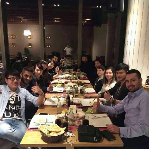รูปภาพถ่ายที่ 12 Ocakbaşı Restaurant โดย Özcan A. เมื่อ 3/27/2015