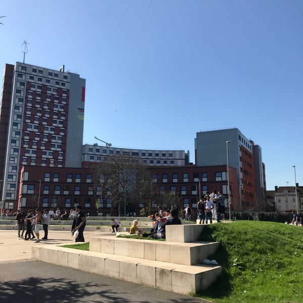 Foto tirada no(a) Aston University por Fatma Ş. em 4/19/2018