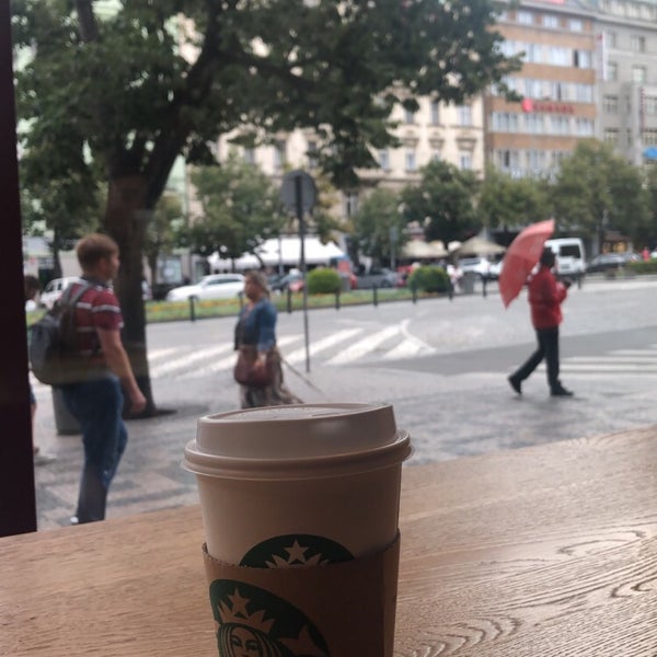 Foto diambil di Starbucks oleh 🦋 M pada 7/9/2019