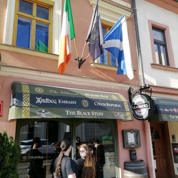 4/27/2021 tarihinde Karel K.ziyaretçi tarafından The BLACK STUFF Irish Pub &amp; Whisky Bar'de çekilen fotoğraf