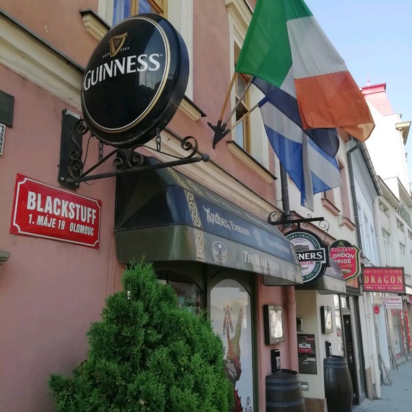 Photo prise au The BLACK STUFF Irish Pub &amp; Whisky Bar par Karel K. le6/29/2021