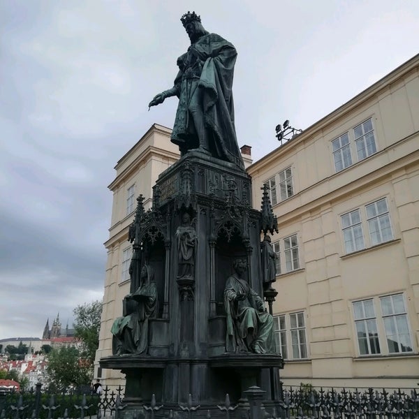 Гробница Карла четвёртого Прага